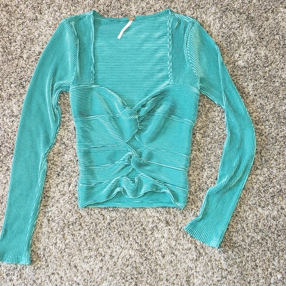 Free People| Leah Twist Top - Picture 4 of 7